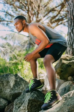 GUGGEN Mountain Freizeit Schnürer braun Wanderschuh von-Herren Wandern & Trekking