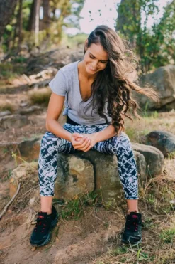 GUGGEN Mountain Freizeit Schnürer schwarz Wanderschuh von-Herren Wandern & Trekking